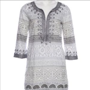 Calypso St Barth gray and white tunic